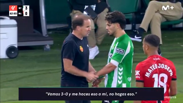 "Vamos 3-0 y me haces eso a mí... No hagas eso". 🤔 Arrasate y Abde. #DeportePlus