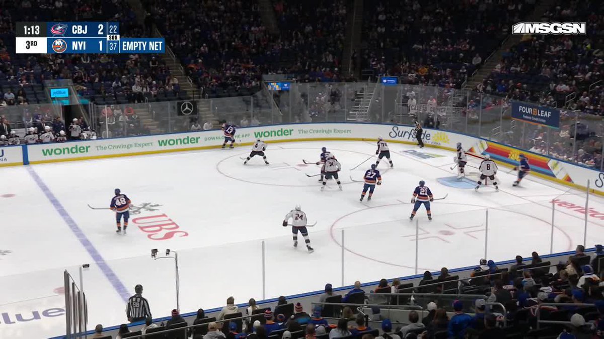 HOW 'BOUT THOSE ISLES 👀 They score two goals in 29 seconds late in the third to win!