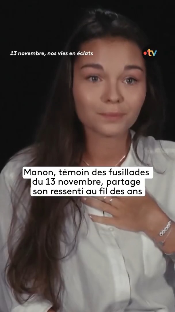 "Je me sens coupable de ne pas avoir été capable d'aider les gens." Témoin direct des attentats des terrasses le soir du #13Novembre, Manon est restée profondément marquée par le traumatisme au fil des ans. Elle témoigne dans le documentaire "13 novembre, nos vies en éclats".