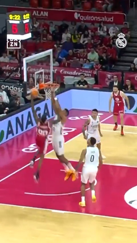 ¡Los 8⃣ tapones de Edy Tavares vs Casademont Zaragoza!