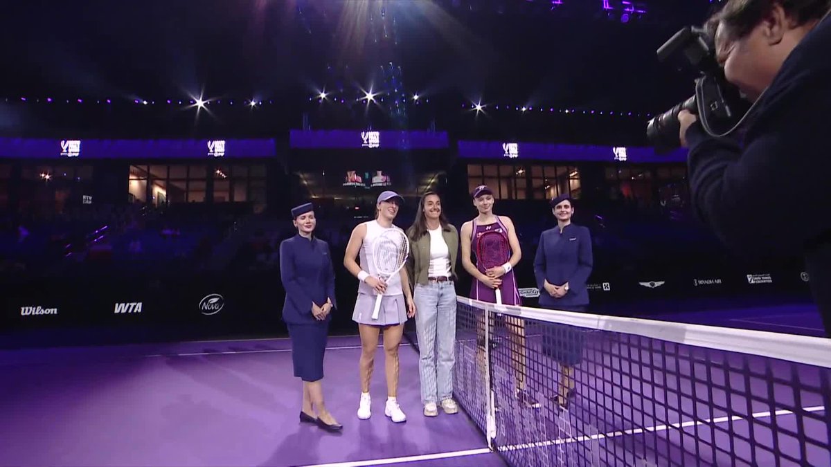 An iconic coin toss! 🫶 #WTAFinalsRiyadh