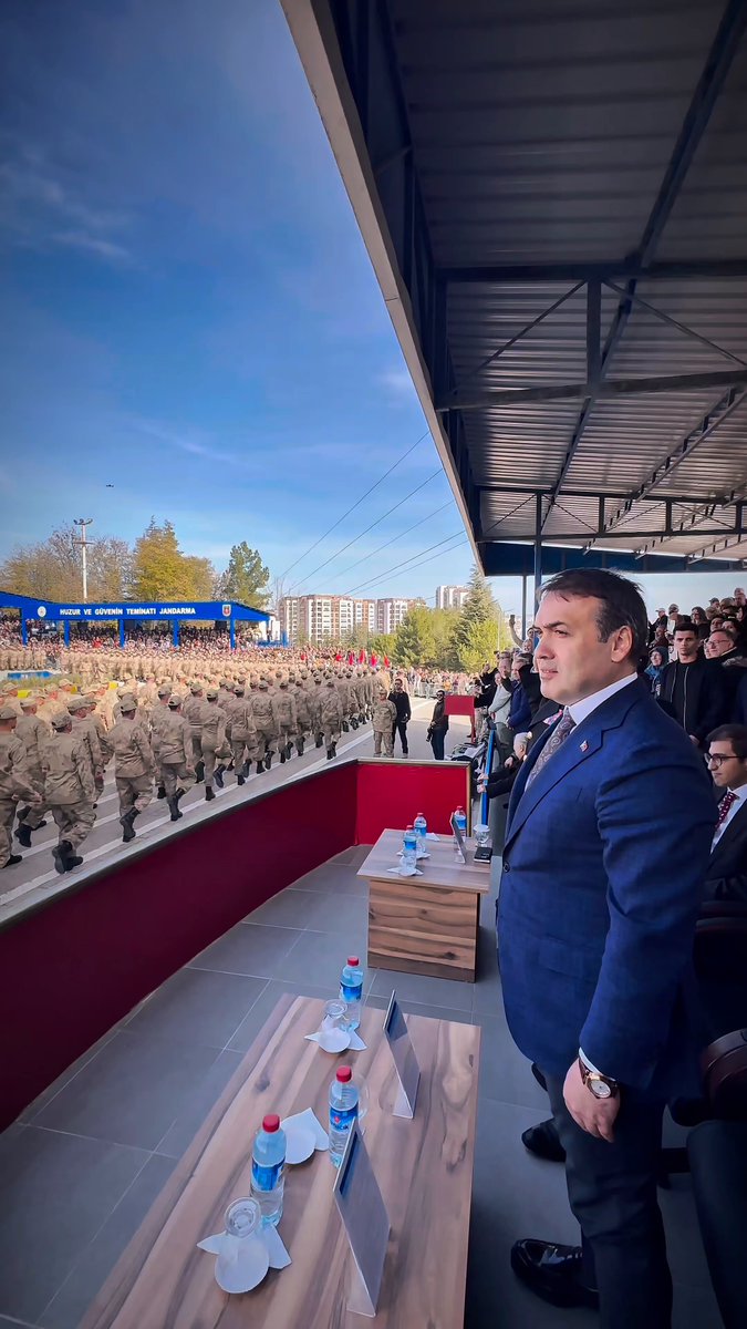 📌 Bugün, Jandarma Eğitim Komutanlığımızda 2.891 kahraman evladımızın yeminine şahitlik ettik. 🇹🇷 Vatanına, milletine ve bayrağına bağlı bu yürekli gençlerle gurur duyduk. BİLECİK VALİLİĞİ
