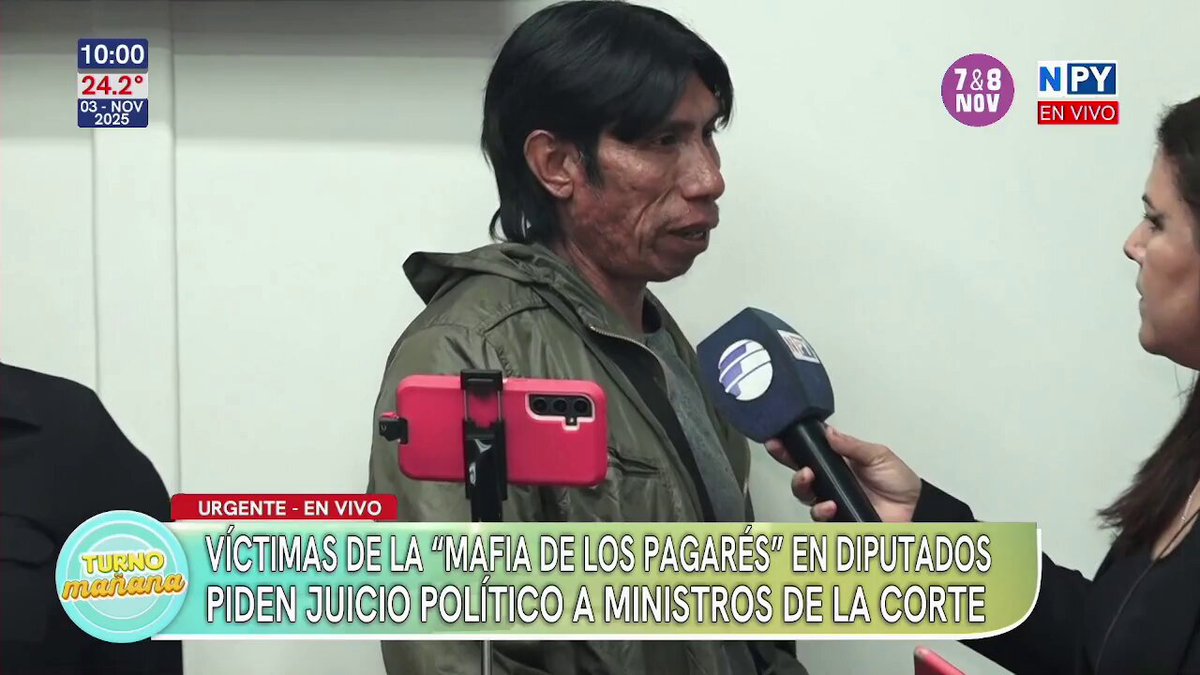 🔴 Hermanos indígenas también son víctimas de la "Mafia de los Pagarés" 👉 Gerardo Escobar recordó que su caso comenzó en el 2014, cuando había comprado un kit de electrodomésticos ♦️ El hombre, que es docente y oriundo de la comunidad indígena Qom, ubicada en cercanías de Benjamín Aceval, Chaco. 🗣️ "Me quitan más de G. 2 millones por mes. Demasiado grande me perjudican porque yo un rubro nomás tengo" 👉 Su hermana, Nancy Escobar y quien también es docente, atraviesa el mismo calvario: "Una vez vine a Asunción a cobrar y encontré 100 guaraníes en mi tarjeta. Me quedé sin pasaje, sin nada. Yo también soy docente, pero en mis vacaciones tengo que ir a trabajar a una carbonería para darles de comer a mis hijos". ♦️ Dijo que toda esta situación en su momento la hizo entrar en depresión. #NPY #NosConecta