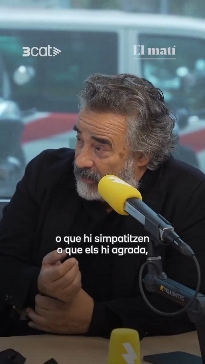 "Els joves que ara es fan d'extrema dreta no saben el que és." Eduard Fernández, que interpreta Santiago Carrillo a la sèrie "Anatomía de un instante", reivinidica més informació per a les generacions que pugen #MatíCatRàdio