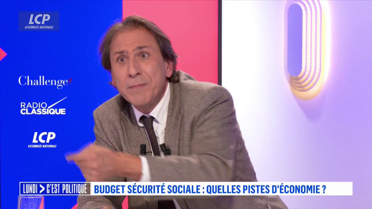 #Censure : "S'il y a ordonnances, notamment sur le budget de la Sécu, ce sera le texte initial dans lequel il y a le gel des prestations, le doublement des franchises, toutes les mesures que nous combattons. Donc forcément, le gouvernement chutera", déclare Jérôme Guedj. #LCPol