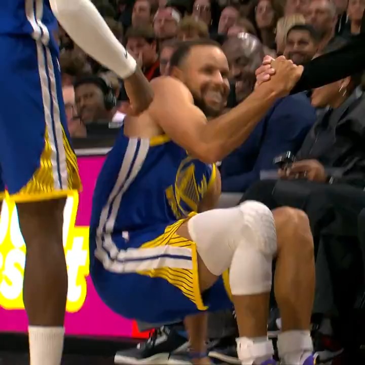 3️⃣➕1️⃣ 🎯 Stephen Curry four-point plays through the years 👇