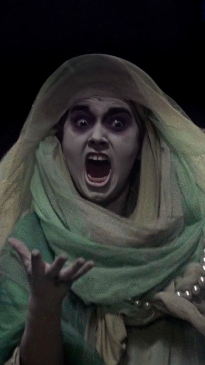 Fruma Sarah really said “you can take my husband, but not my pearls.” 💅 Film: FIDDLER ON THE ROOF (1971)