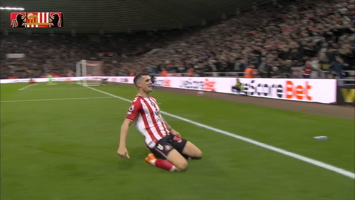 Inside ONE minute of the second half, Granit Xhaka equalises for Sunderland with his first goal for the club ✨