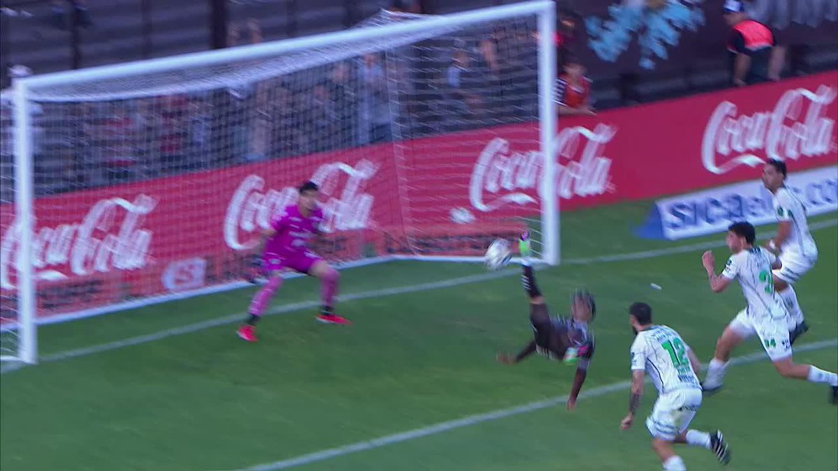 #ParaguayosPorElMundo Gol de Ronaldo Martínez para Club Atlético Platense, que empató 1-1 con Club Atlético Sarmiento en la Primera División de Argentina.