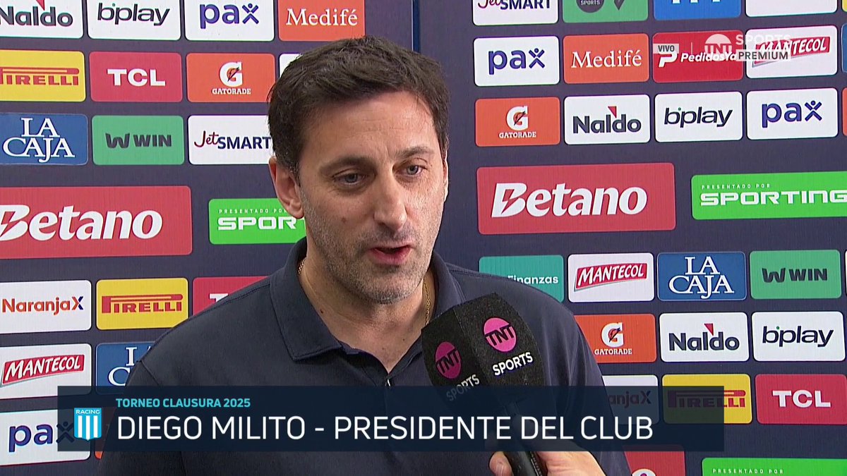 "Estoy contento con el equipo y con el entrenador. LE OFRECIMOS a Gustavo (Costas) y CT continuar por un año más. Hay que valorar llegar a semifinales de América tras 28 años. No nos conformamos: Racing DEBE jugar la Copa en 2026". Diego Milito.