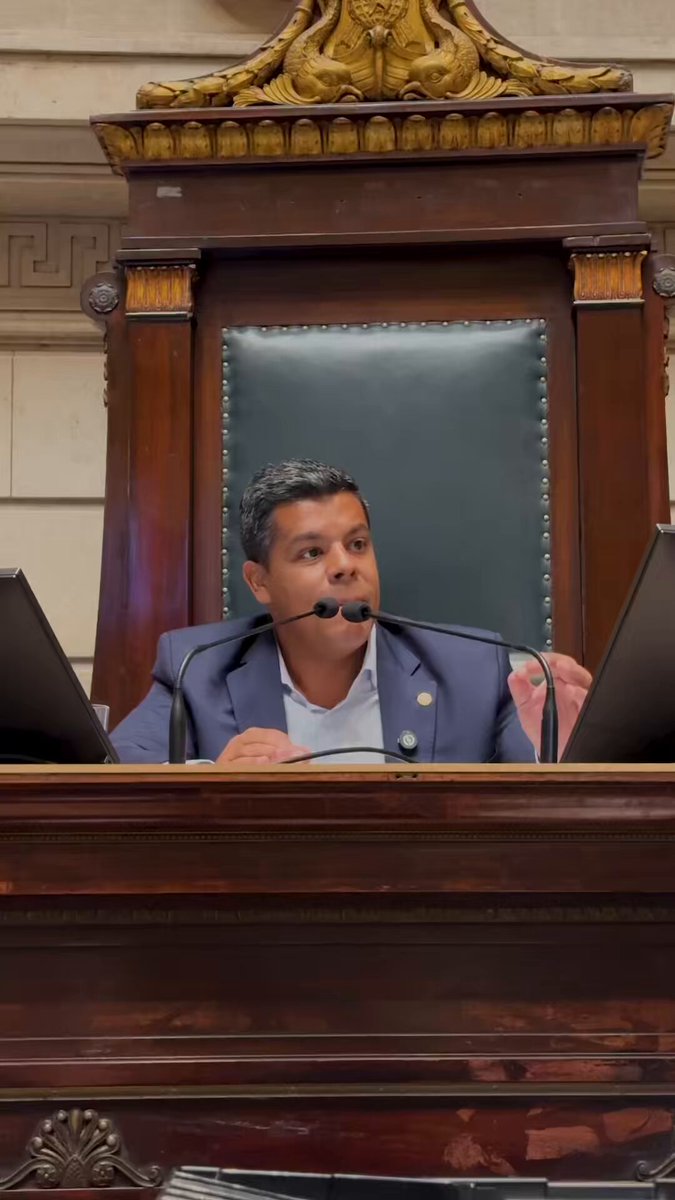 A gente não defende bandido. A gente quer defender as vítimas inocentes da guerra ao crime, a gente quer dar alternativas para os jovens que a bandidagem quer cooptar