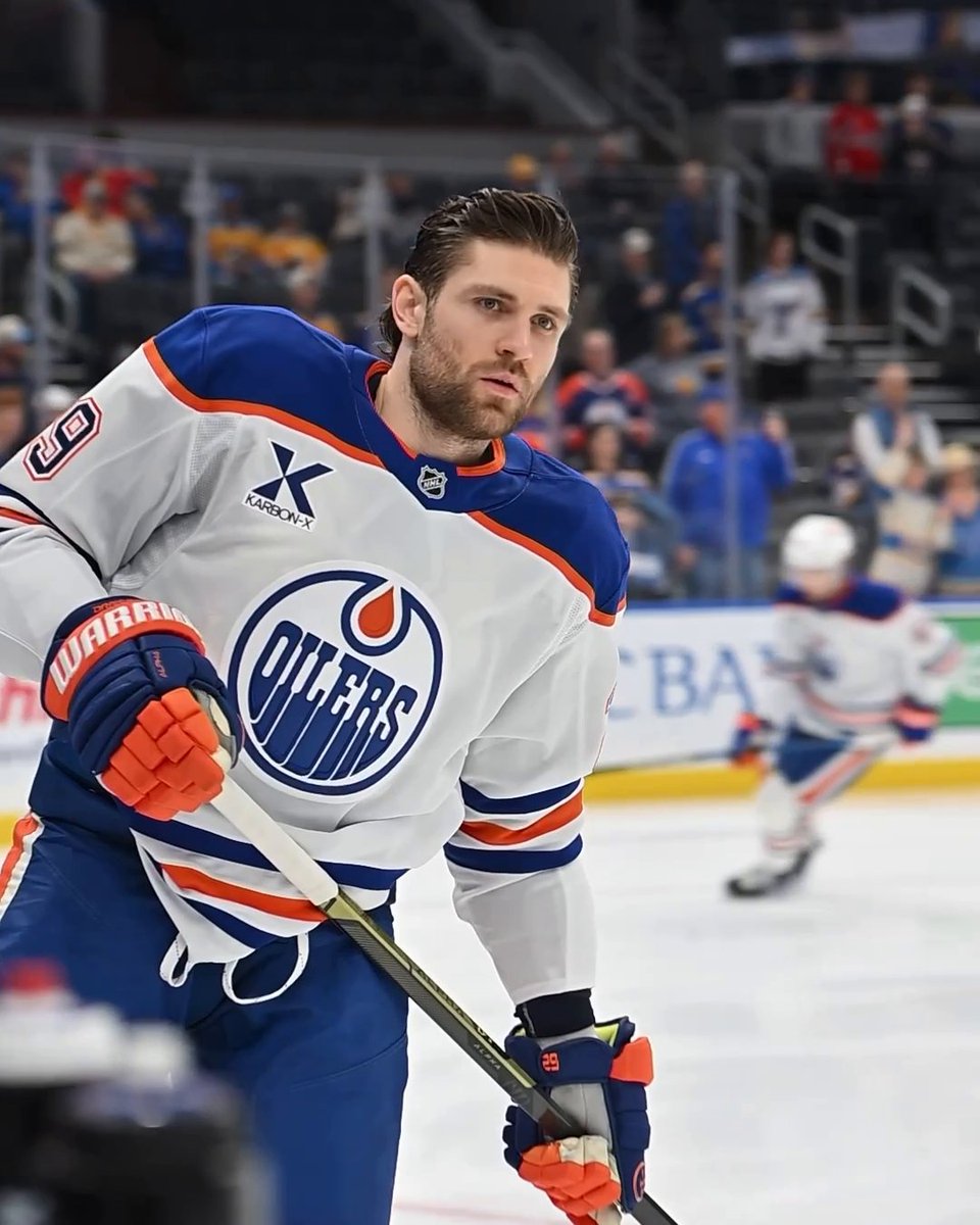 Leon Draisaitl's been heating up... 🔥 He's bringing an eight-game point streak into tonight's action and has 12 points during this stretch!