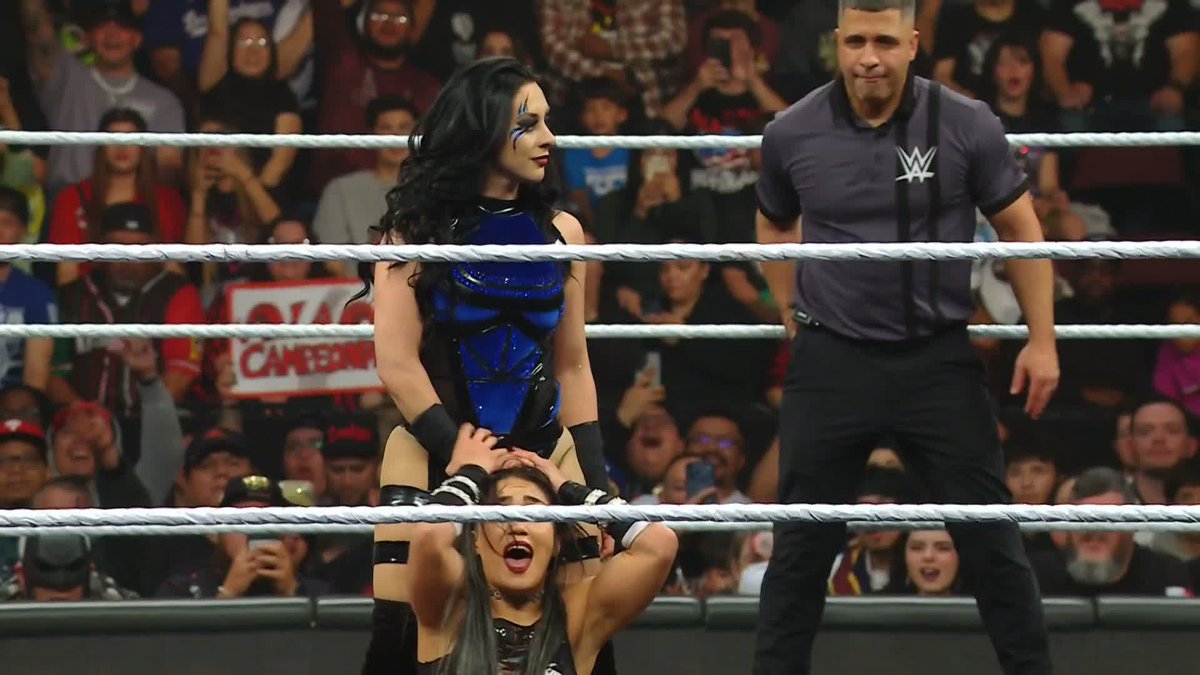 GIVE THE PEOPLE WHAT THEY WANT! 💋 VAQUER & BELLA vs. ROXANNE & RAQUEL IS AWESOME!