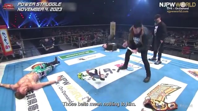 2年前のこの日は、デビッド・フィンレーがIWGP US(UK)ヘビー級王座をハンマーで破壊するという歴史的暴挙に出た日 今見直してもスゴいインパクトだ…！