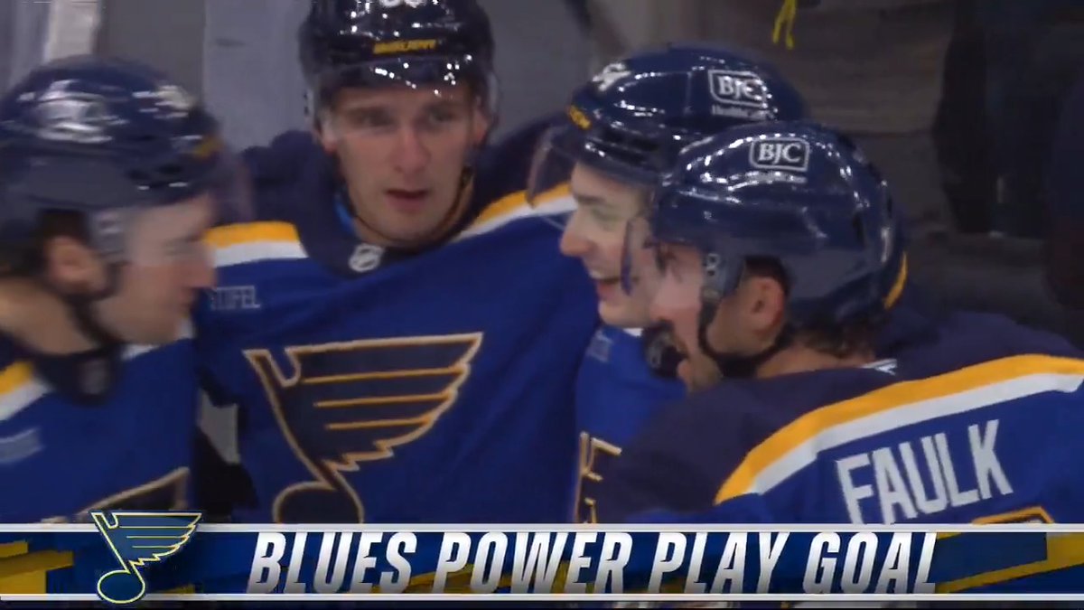 DALIBOR DVORSKY! 🎶 He's got his first NHL goal!