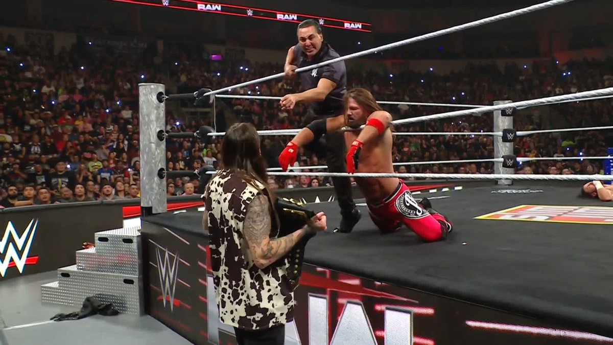 WE ARE SWEATING! 😅 This World Tag Team Title Match is absolutely INSANE!