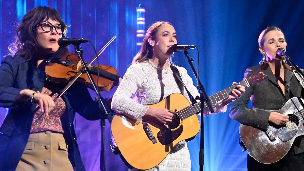 I’m With Her performs “Ancient Light”! Watch the full performance ⬇️ #FallonTonight