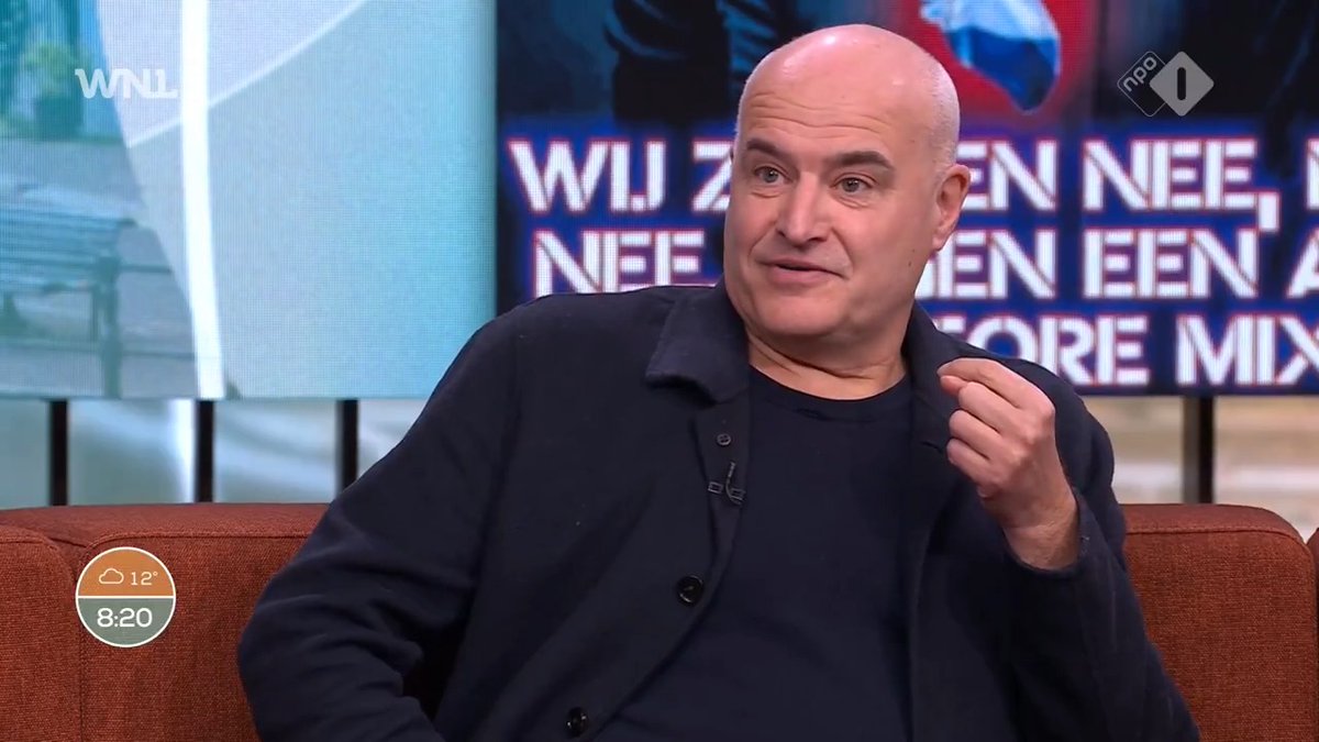 Het met AI gemaakte nummer 'Wij zeggen nee, nee, nee tegen een AZC' is op Spotify al bijna een miljoen keer gestreamd. "Het is hard en bot", reageert journalist Mark Koster. "Maar dit moet je niet verbieden." #WNL