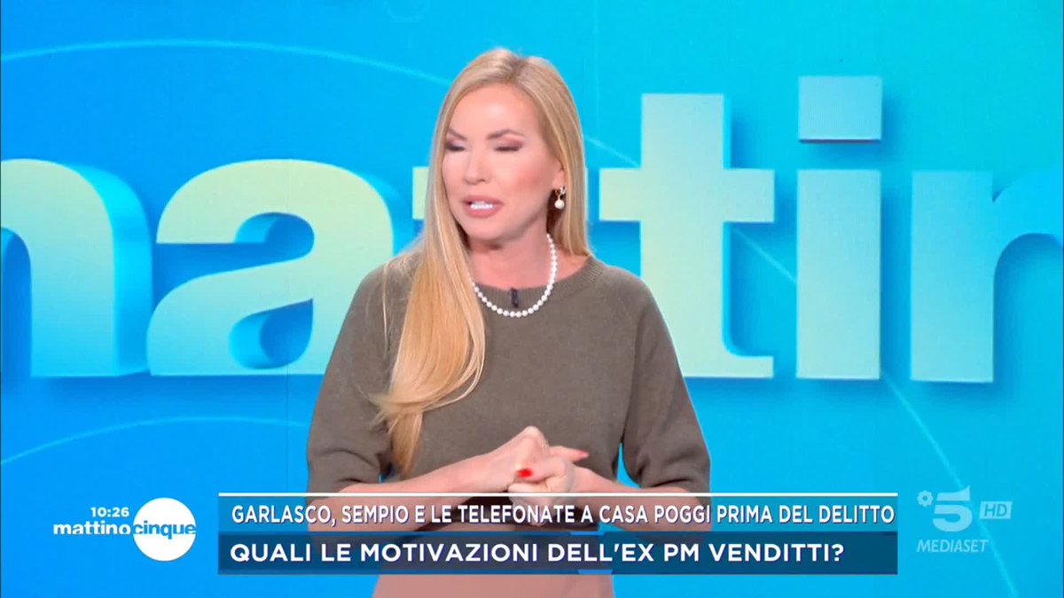 #Garlasco a #Mattino5 È solo una mia IPOTESI moooooooooolto SUGGESTIVA: #Sempio chiama il suo amico del cuore al fisso di casa Poggi perché sapeva che Marco non era a Falzes. Zurlo è completamente inascoltabile.🤢