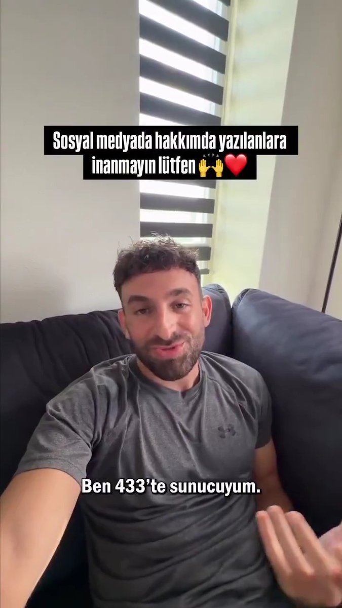 Metecan Kanbur'dan açıklama "433 global bir sayfa. Benim yapılan paylaşımlarla alakam yok. Ben sadece sunucuyum. Ben sadece sunucuyum. Tek işim futbolun güzelliklerini göstermek."