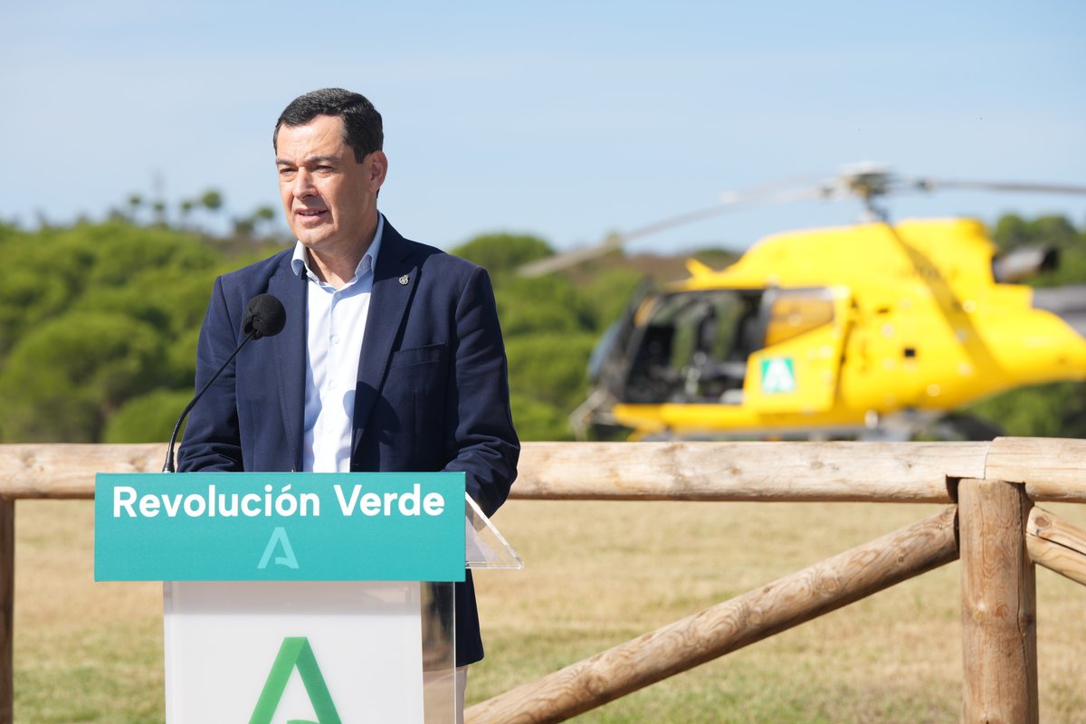 La previsión de la AEMET advierte de una jornada que podría complicarse mañana en Andalucía occidental. Por favor, máxima precaución con las intensas lluvias y el viento si se cumple. Evitemos cualquier riesgo.