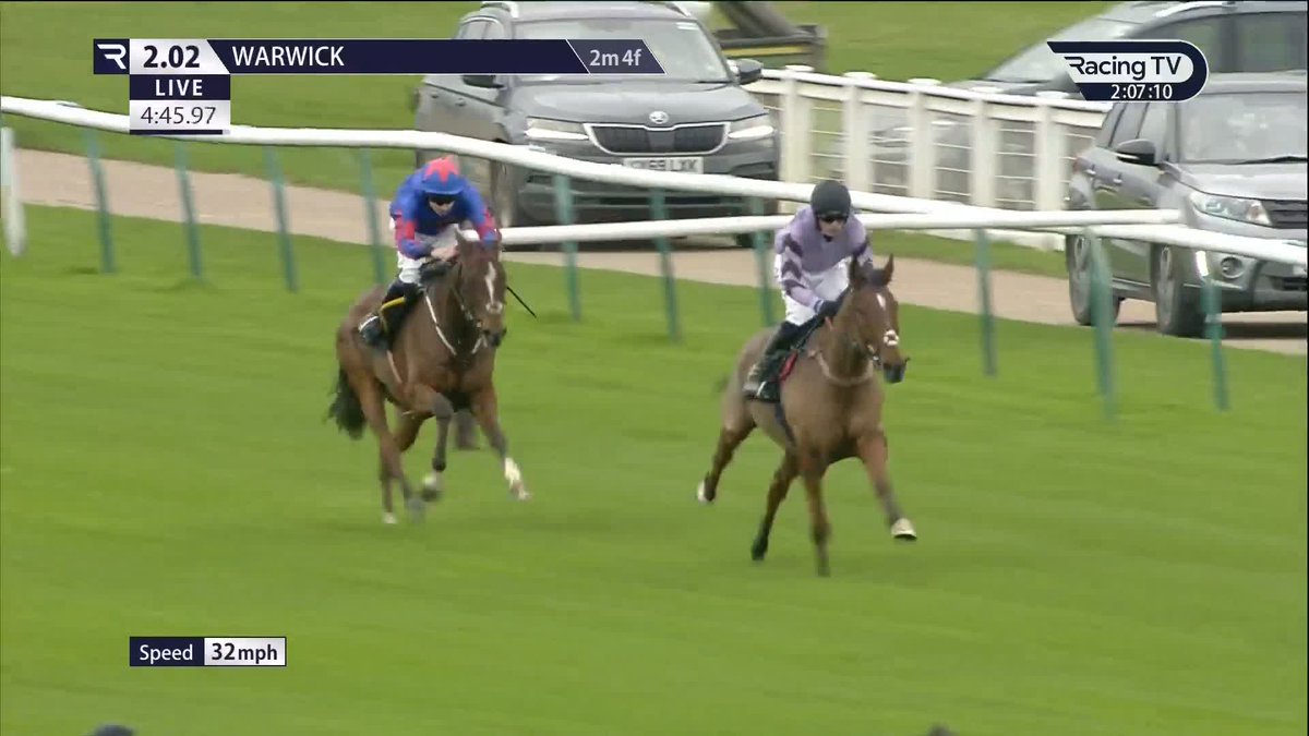 Three-time hurdles winner Go West strikes on chase debut and nicely in the feature for Harry Cobden, Paul Nicholls OBE and Owners Group ✅ Warwick Racecourse