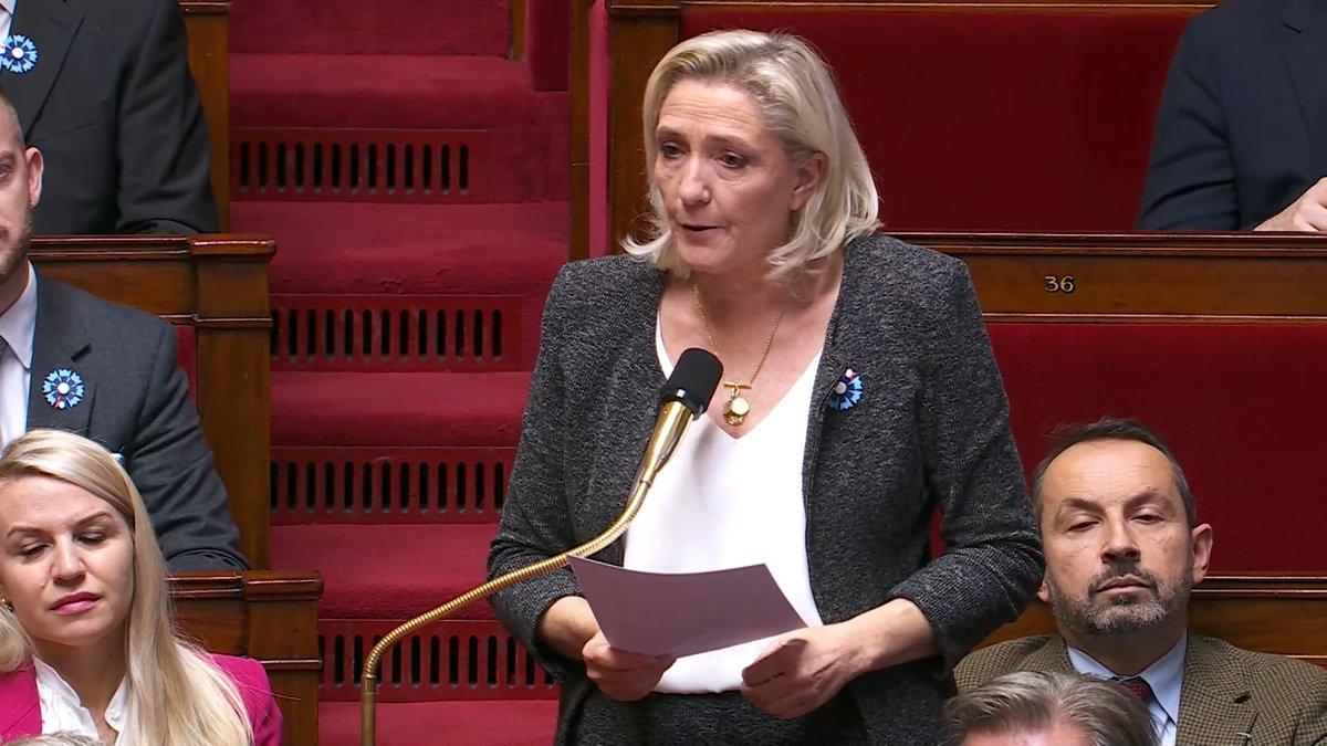 Le 5 juillet 1962, l’Algérie prenait son indépendance. Le 30 octobre 2025, la France affirmait enfin la sienne. M. le Premier ministre, comment et sous quel délai comptez-vous mettre en application le vote de l’Assemblée nationale qui décide, pour la France, d’abroger l’accord de 1968 avec l’Algérie ?