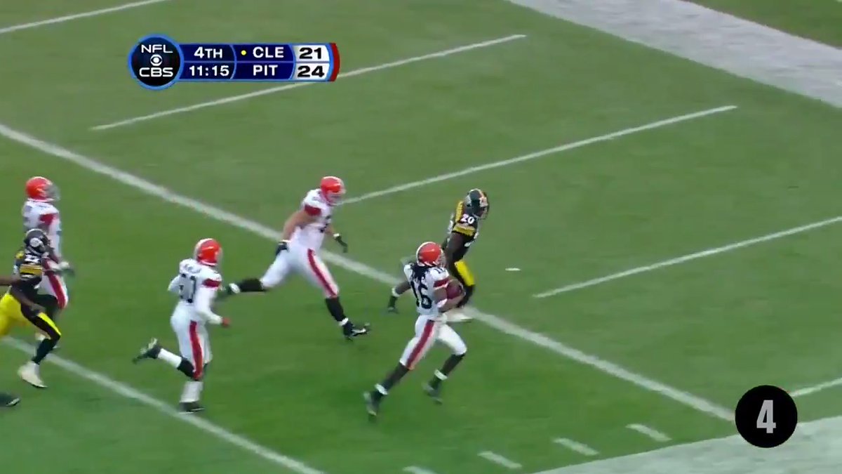 Walked out of 5th grade basketball practice & there was a watch party in the cafeteria- giant projector on the wall and cookie tables Not even a minute later Cribbs ripped off this KR TD & I about spit out my cookie #Dawgpound