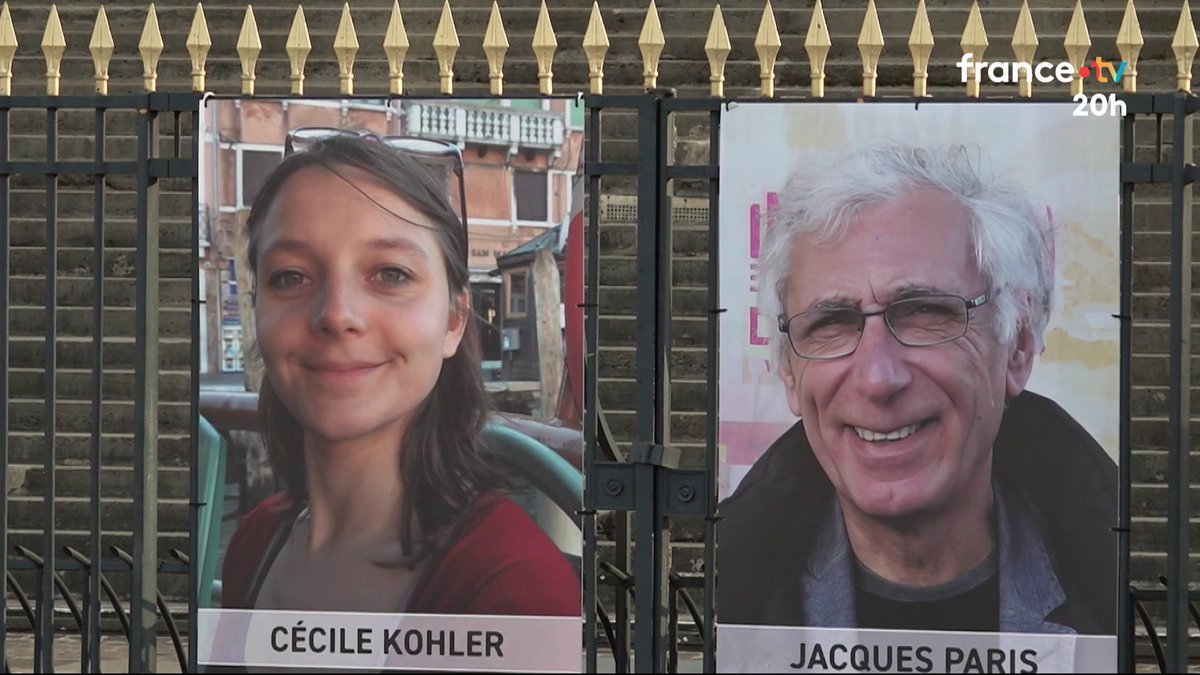 🔴🇮🇷 Emmanuel Macron annonce la libération de Cécile Kohler et Jacques Paris, détenus en Iran depuis trois ans Les deux Français avaient été condamnés mi-octobre respectivement à 20 et 17 ans de prison pour espionnage. #JT20h