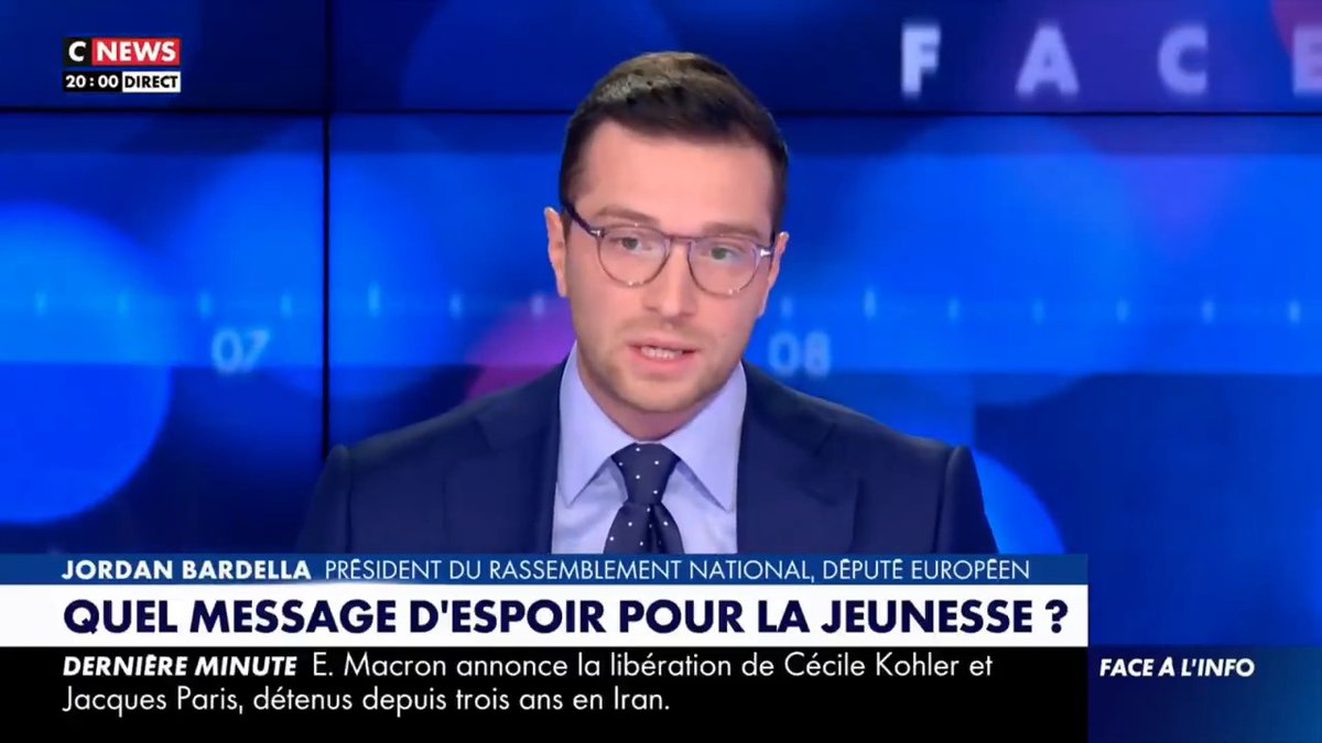 Je viens dire aux Français que l'on peut changer les choses, que ce qu'ils vivent est la conséquence de choix politiques. Le moment que nous vivons est un moment décisif pour notre pays et je ne veux pas me réveiller avec l'idée que c'est "trop tard".