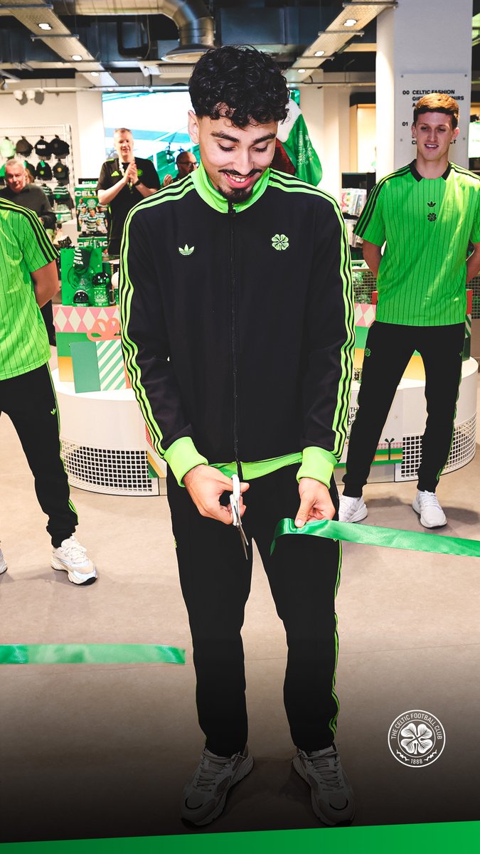 The brand-new #CelticFC Queen Street store officially opened tonight, with three extra-special guests to kick things off 🍀✨