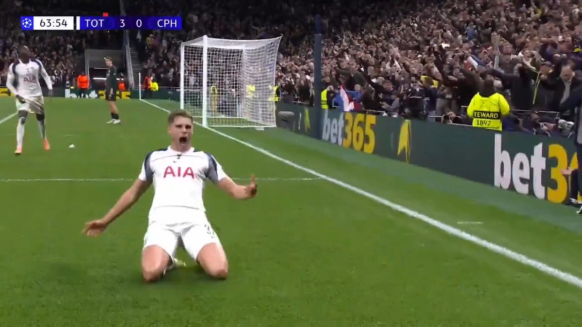 EL GOLAZO QUE HIZO MICKY VAN DE VEN. DE UN ÁREA A OTRA, POR FAVOR. 🤯😮‍💨