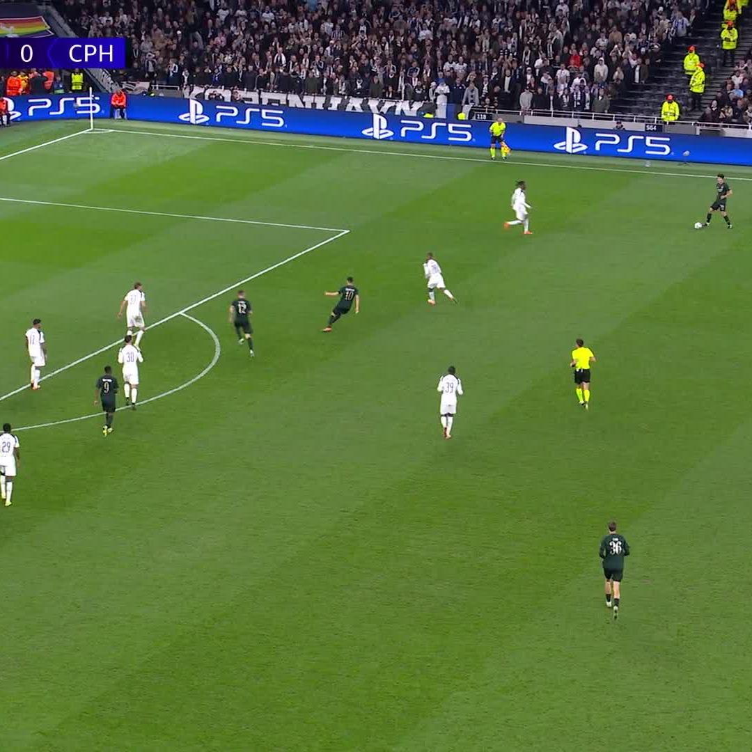 van de Veen haut das wahnsinnigste Solo des Jahres raus #DAZNmoment #UCL