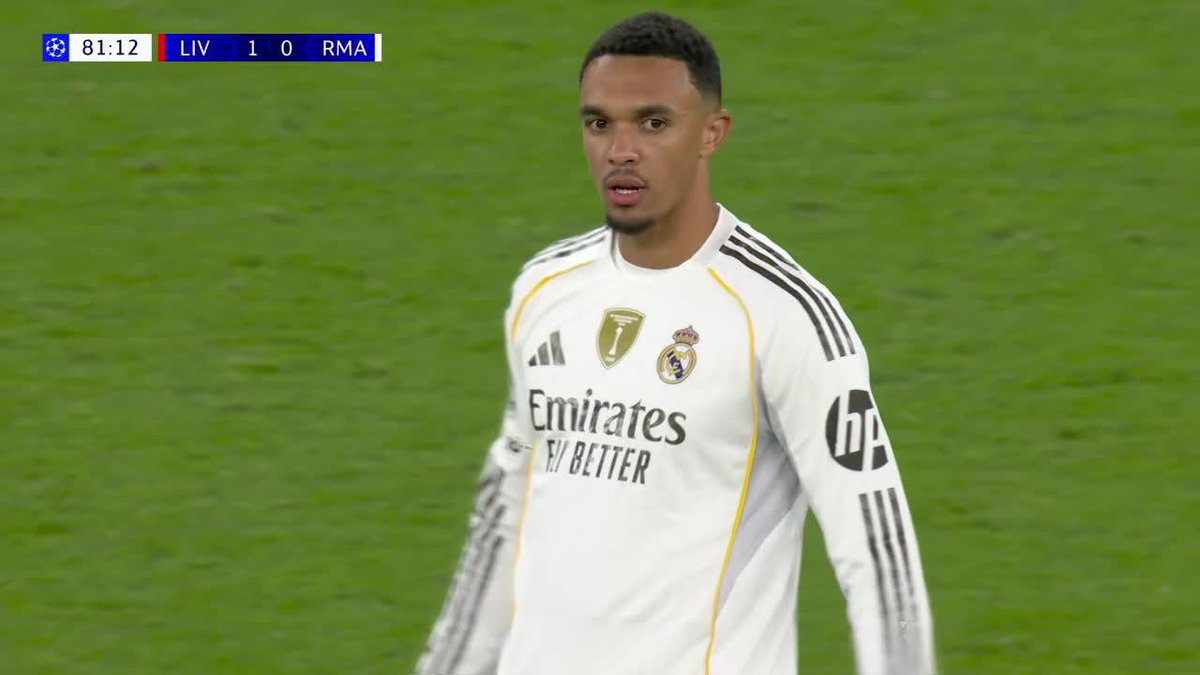 Emociona la lluvia de silbidos a la basura de Alexander Arnold. Anfield hizo lo que tenía que hacer.