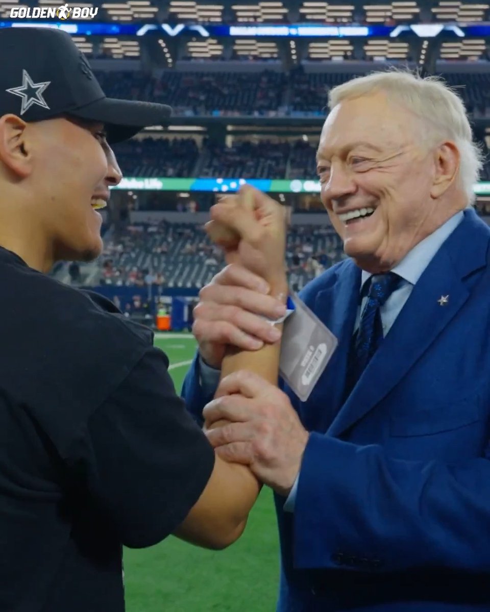 Dallas native Vergil Ortiz Jr met up with Cowboys owner Jerry Jones at last night’s game vs the Cardinals 🏈 🥊 Ortiz faces Erickson Lubin this Saturday in Fort Worth, live on DAZN 📺
