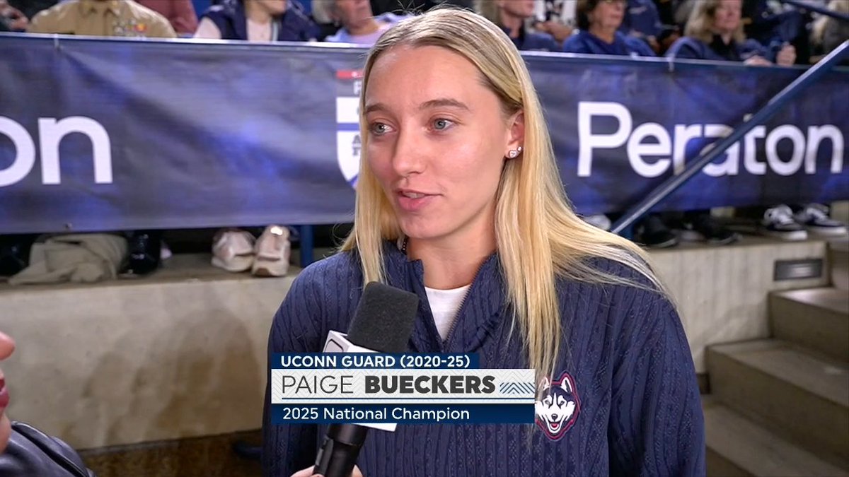 Paige Bueckers stopped by to talk with Holly Rowe as she cheers on UConn at the Armed Forces Classic 👏❤️ Watch No. 20 Louisville-No. 1 UConn on ESPN and the ESPN App