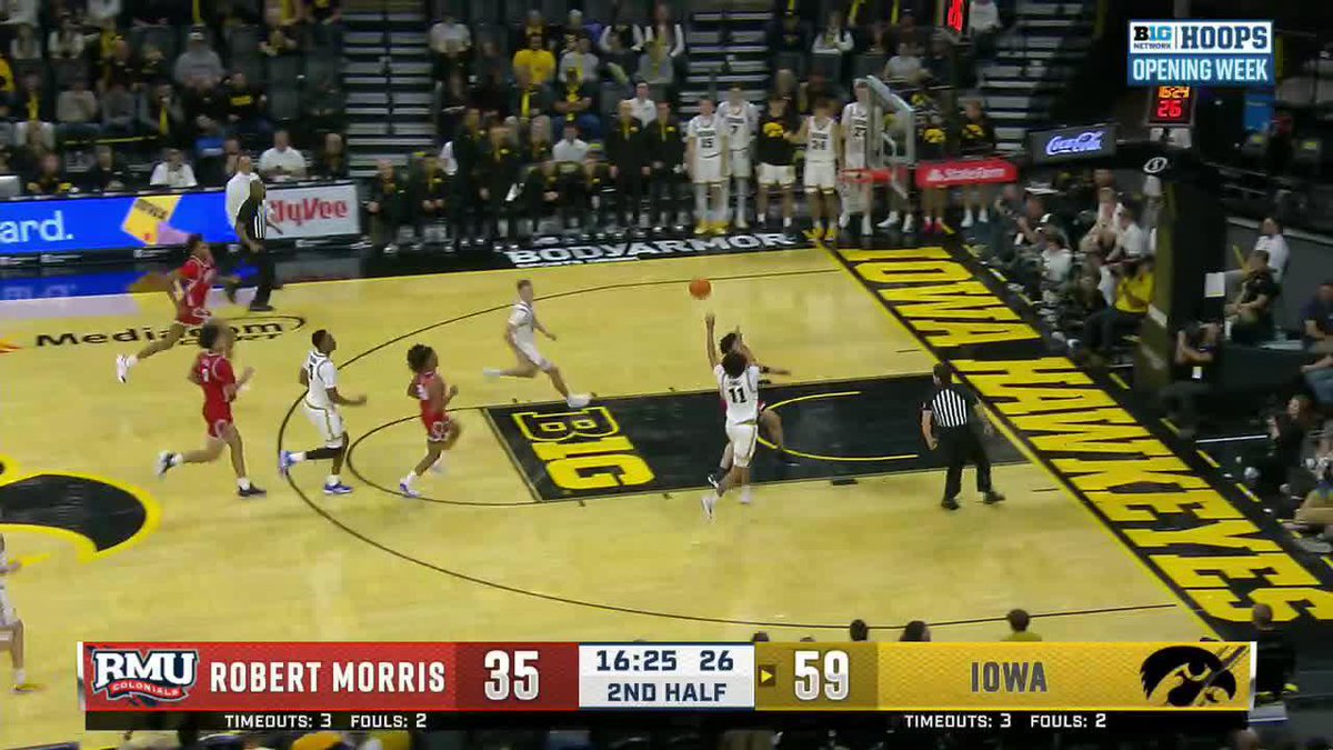 STIRTZ WITH THE 𝗗𝗨𝗡𝗞. 🤯 Bennett Stirtz x #Hawkeyes 📺: Big Ten Network