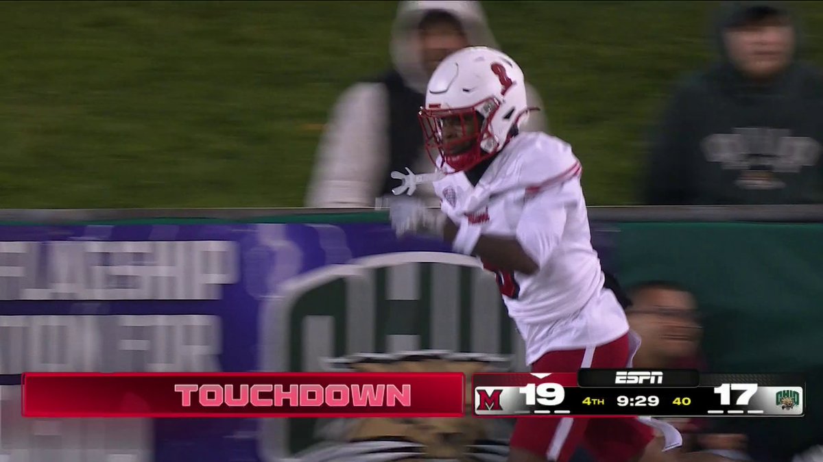 MIAMI OHIO WANTS IT ALL ON FOURTH DOWN 😱 Tuesday night MACtion has arrived 🤩