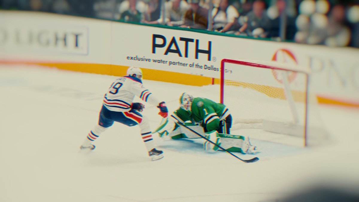 Hockey is an art, and Leon Draisaitl is an artist. 😍