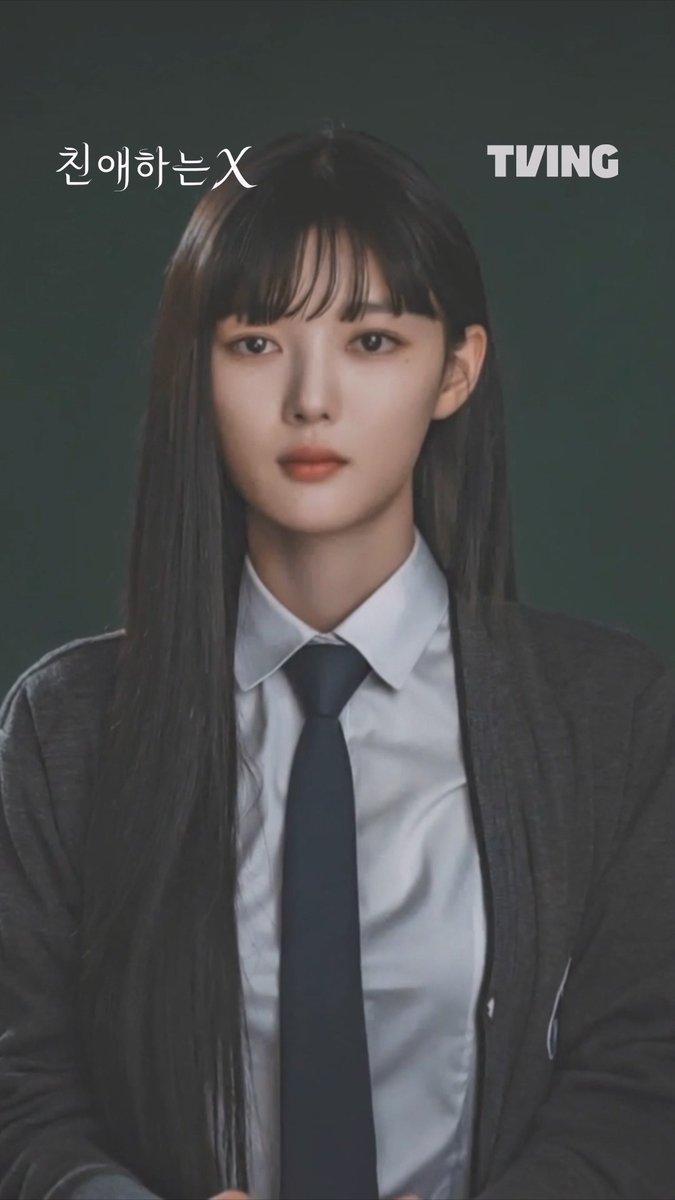 시시각각 달라지는 백아진의 가면 드디어 내일! 백아진의 실체가 공개됩니다! *이 영상은 AI 기술로 제작된 영상입니다. 파멸 멜로 서스펜스 티빙 오리지널 <친애하는 X> TVING 11월 6일 오후 6시, 1~4화 동시 공개! #TVING #친애하는X #김유정 #김영대 #김도훈 #이열음 #DearX #Kdrama