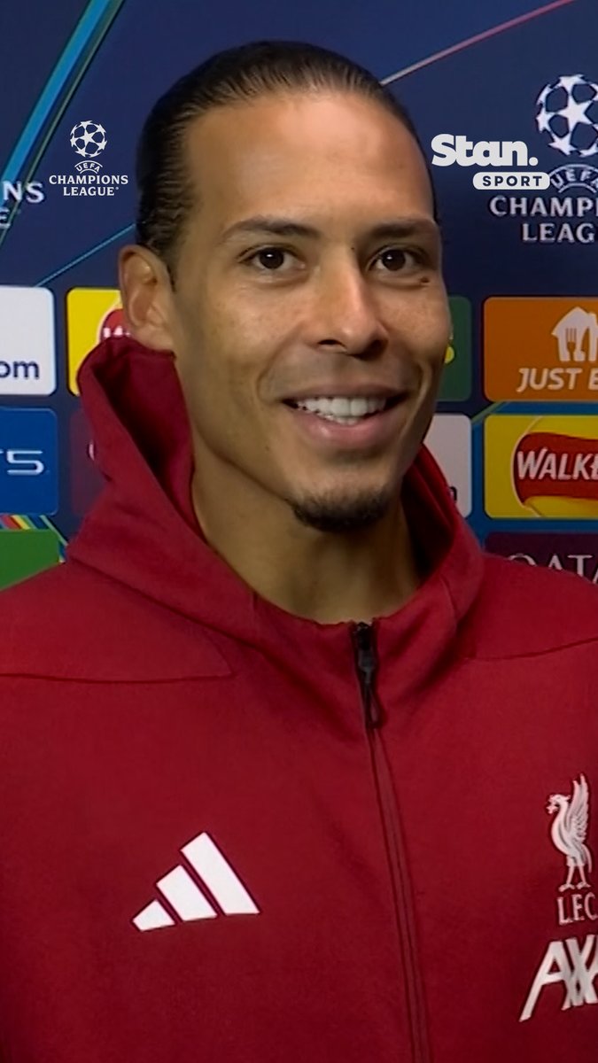 The moment Virgil Van Dijk was interviewed by someone he once played against. The interviewer had to give up on his football career following a bad injury… ‘As long as you’re happy, that’s the most important thing’.