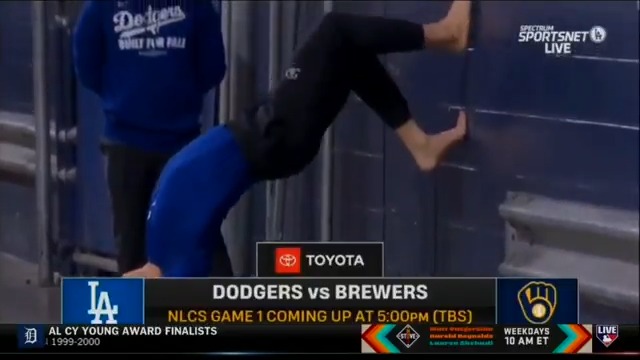 Yoshinobu Yamamoto's training regimen is one of a kind 🧐 #MLBNHotStove