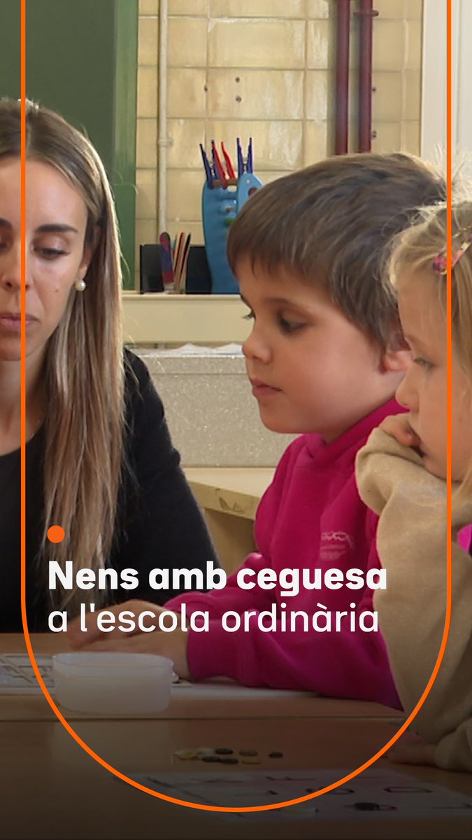 El Jordi és cec i va a l'escola ordinària. Pot seguir la classe com la resta d'alumnes gràcies a l'esforç del centre i el suport educatiu de l'ONCE. L'equip docent, però, reclama més formació i recursos perquè la inclusió no depengui de la seva voluntat
