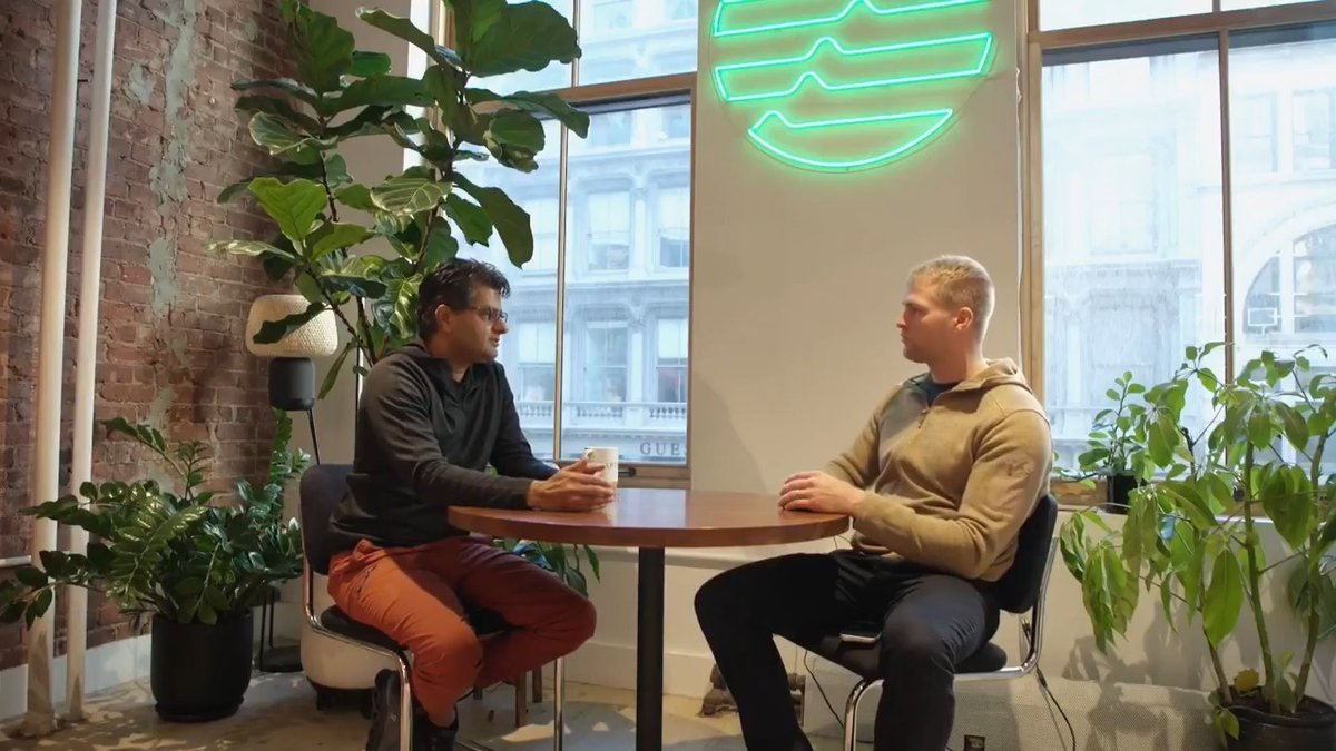 The teams at Jump Crypto 🔥💃🏻 and Aptos Labs came together to build Shelby, the missing layer for decentralized hot storage that streams, serves, and earns—coordinated on Aptos. Featuring Logan Jastremski and pranav | Shelby for Frictionless Capital. Aptos Moves. Shelby Serves.