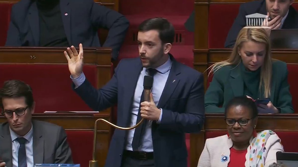 ❌ « Pourquoi les macronistes ont-ils voté cette hausse de CSG ? Contre tous leurs engagements depuis sept ans ! » Jean-Philippe Tanguy Ⓜ️ étrille le deal entre macronistes et socialistes pour augmenter les impôts sur les produits d’épargne et la propriété ⤵️