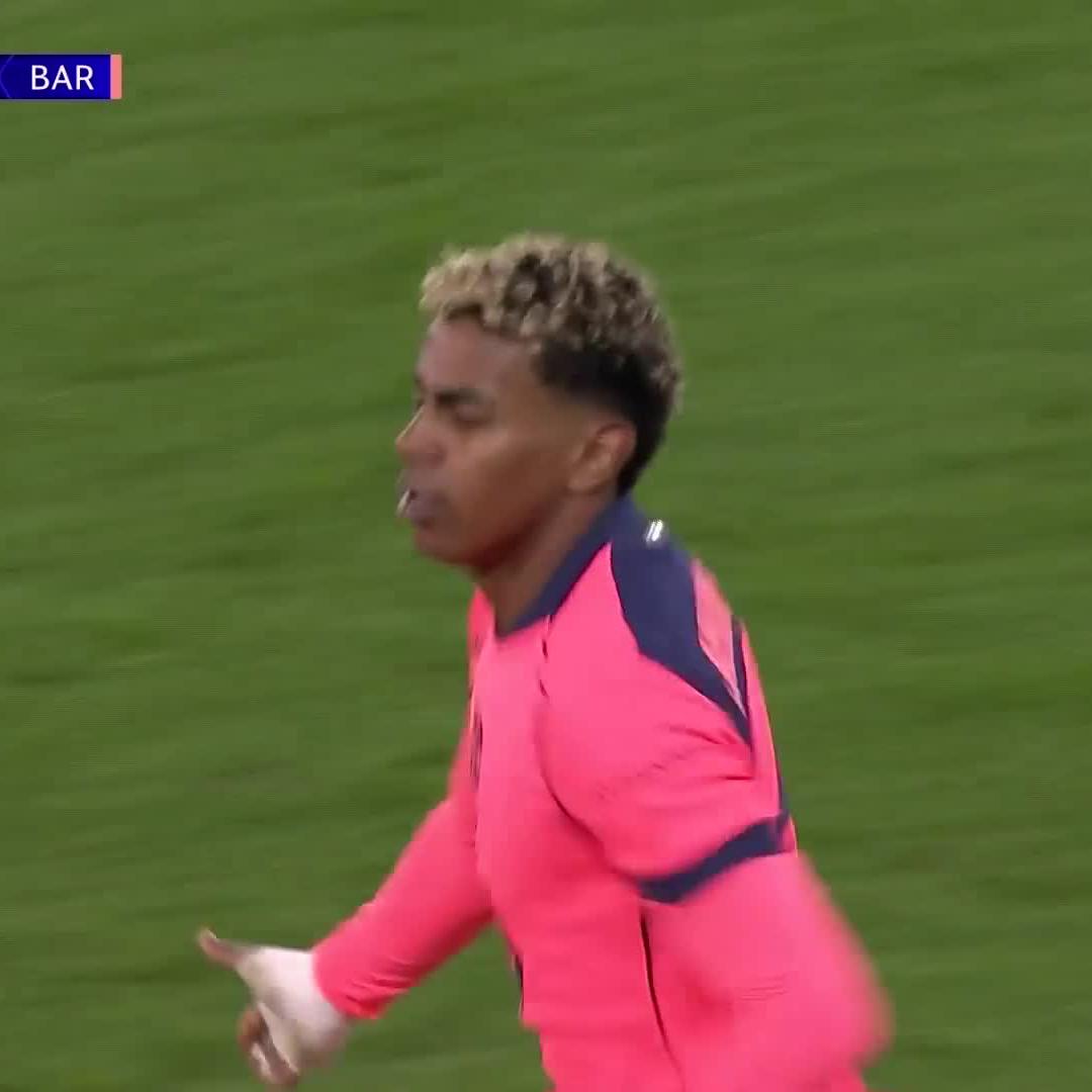 Lamine Yamal's individual brilliance 💪⚽ 📺 Stream #UCL on DStv: