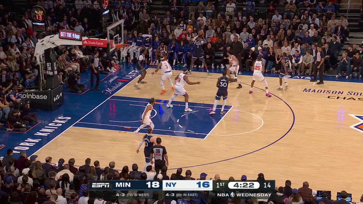 Julius Randle with the sauce at MSG 😮‍💨 Watch Wolves-Knicks now on ESPN and the ESPN App 🍿