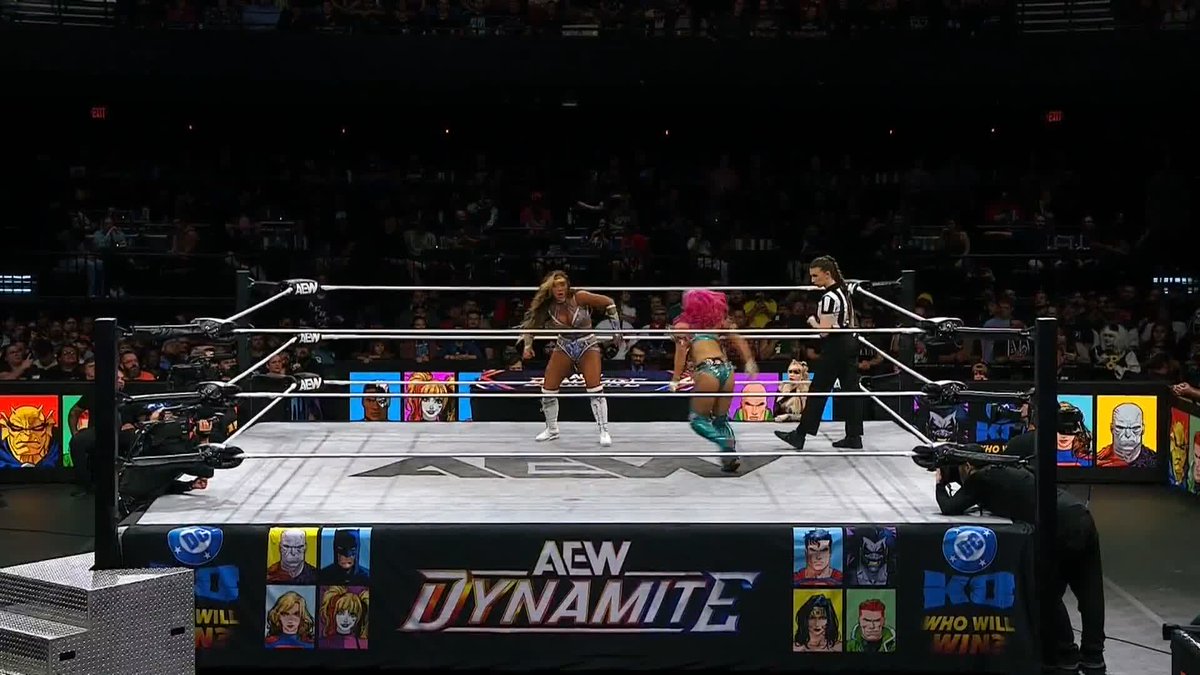 .Mina Shirakawa♡白川未奈 is throwing everything at @MeganBayne! Watch #AEWDynamite LIVE on TBS & HBO Max