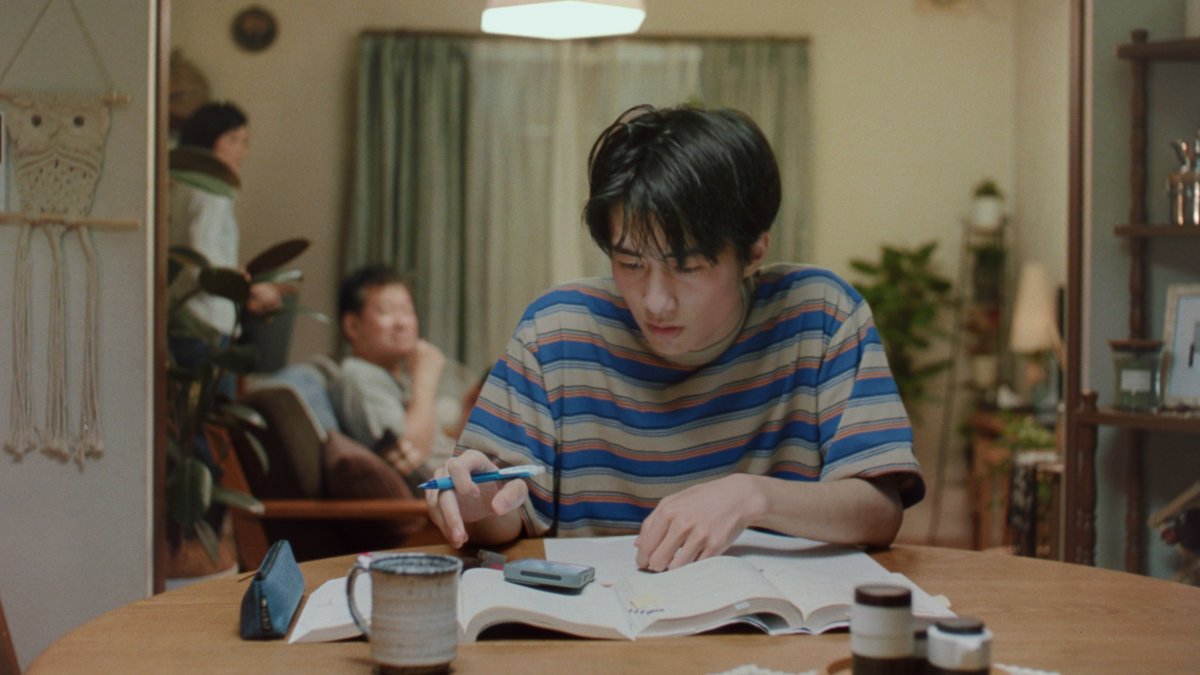 自分たちとは、 違う時代を生きていく。 その姿が、不思議でもあり、 頼もしくもある。 進もう、すべてを栄養にして。