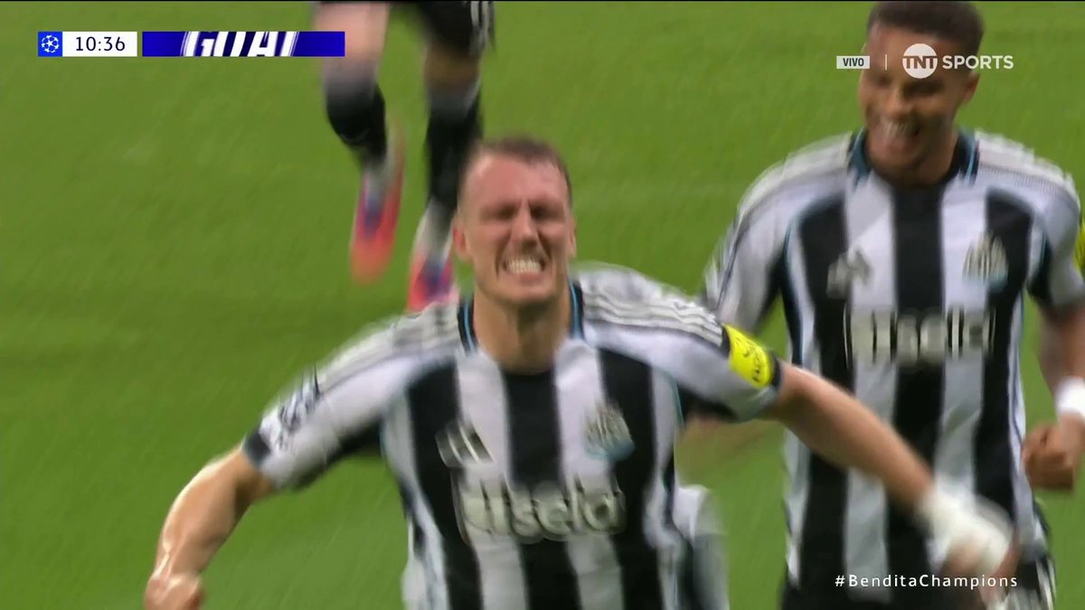 Ufffff no había visto este GOLAZO del Newcastle en la Champions League, me atrevo a decir que es uno de los goles con la cabeza más estéticos de la historia🤯🚀🔥